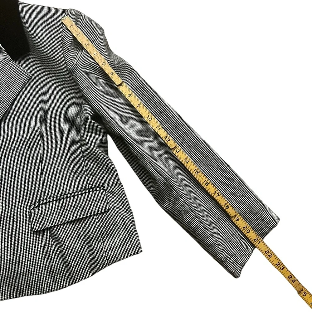 Vintage 1980’s Herringbone Black/White Blazer, Union Made, Great Quality, Medium